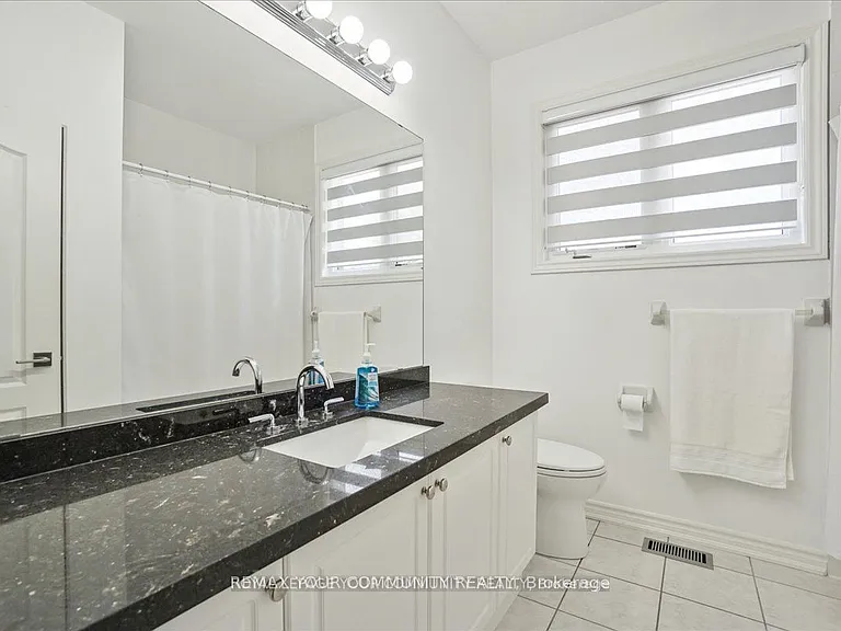 2172 Dawson Cres — Photo 20