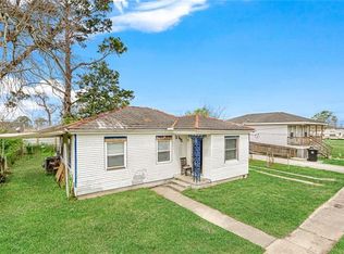 2112 Licciardi Ln, Violet, LA 70092