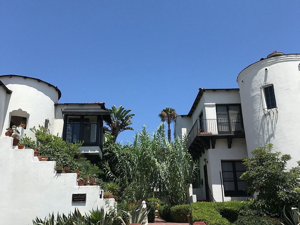 1st image of 3717 E Livingston Dr APT 2