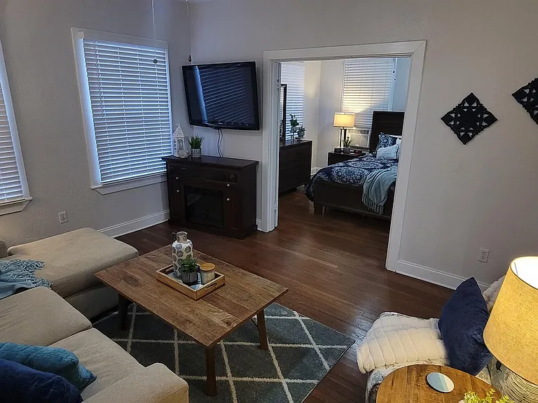 407 S Melville Ave #1 — Photo 4