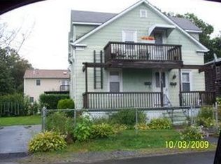 82 James St, Acushnet, MA 02743
