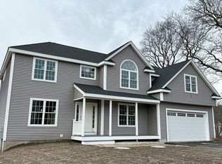 95 Winthrop St, Medway, MA 02053