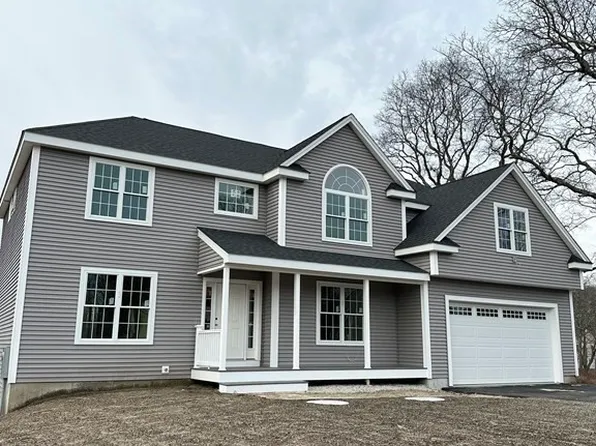 95 Winthrop St, Medway, MA 02053