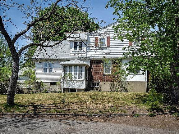 4th image of 23 River Park St