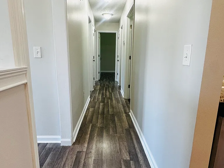 1105 Emory Rd — Photo 8
