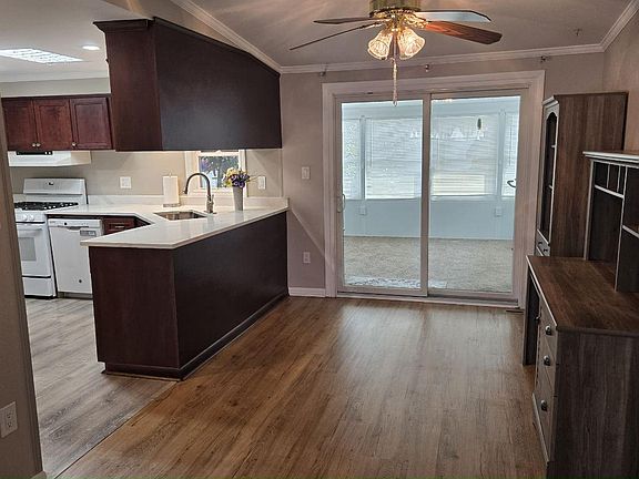 5th image of 1407-93 Middle Rd