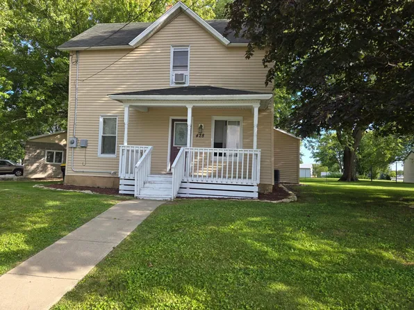 428 Maple Dr, Spring Grove, MN 55974