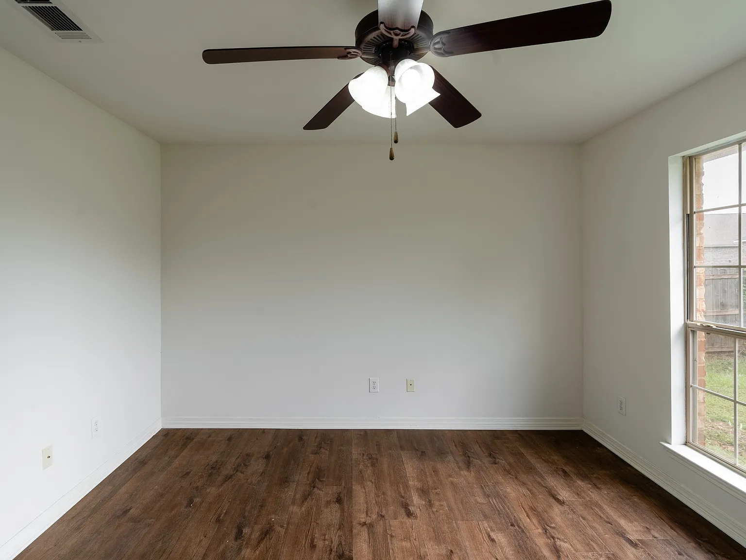 1375 Selby Phillips Dr - 1 — Photo 3