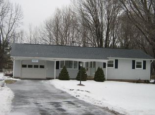 4587 Verplank Rd, Clay, NY 13041