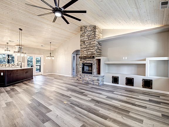 5th image of 508 E Park Dr