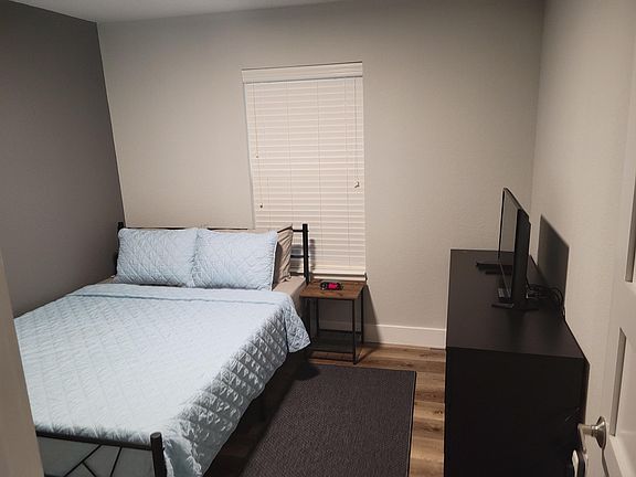 5th image of 211 Lulac St #7qgp9cz4n