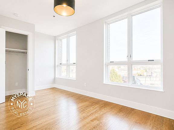 2nd image of 680 E 21st St #Pha
