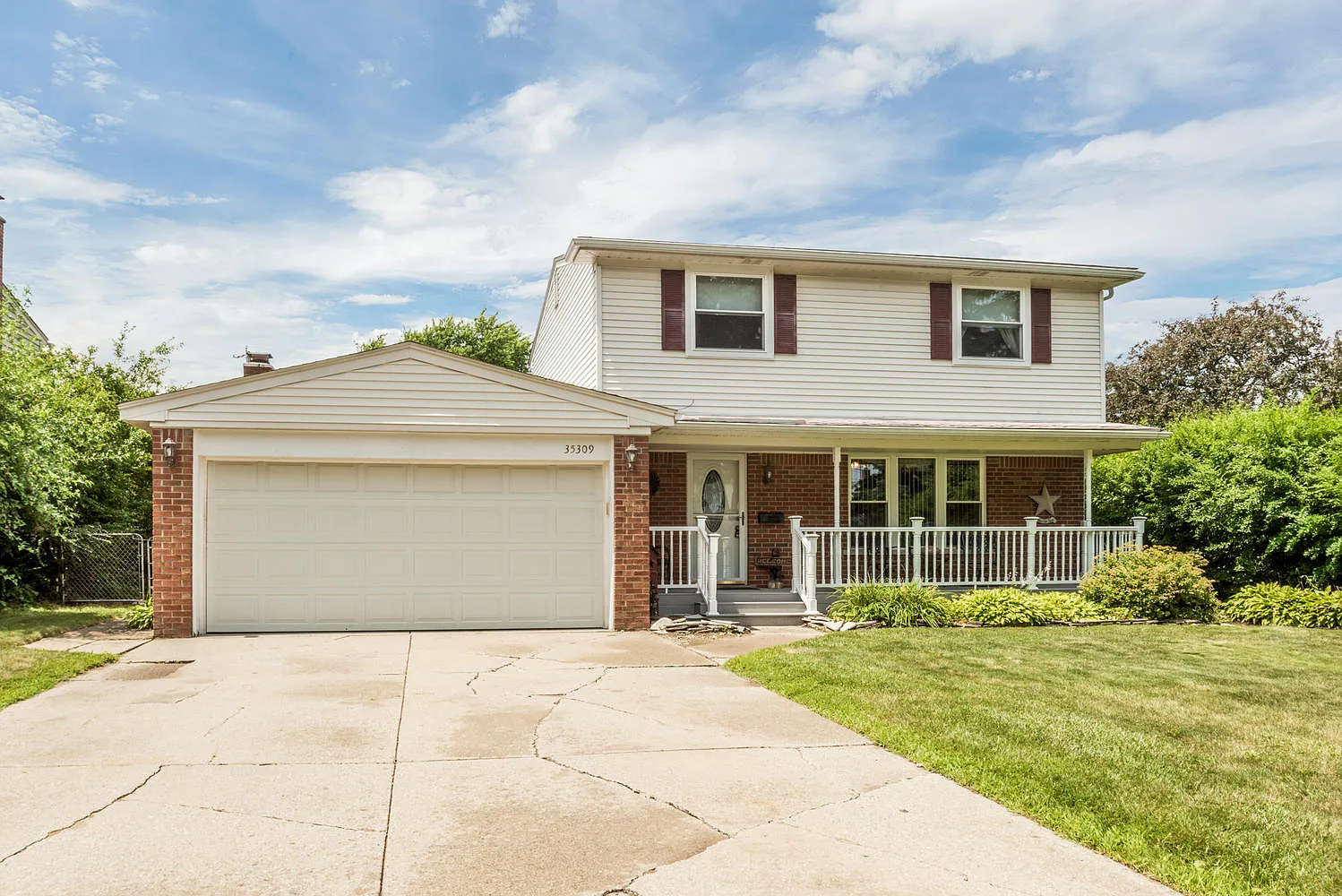 35309 Grand Prix Dr photo 1