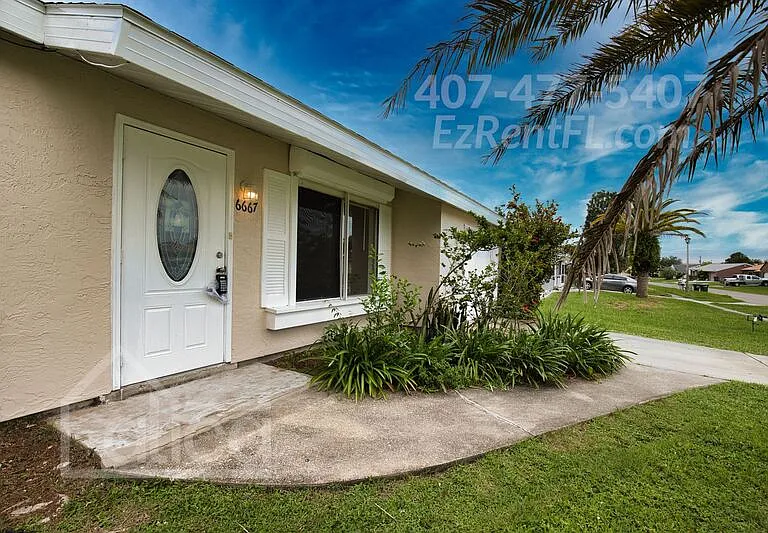 6667 Carovel Ave — Photo 2