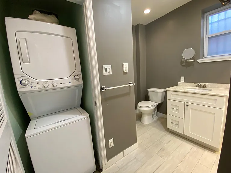 1305 Fairmont St NW #B — Photo 23