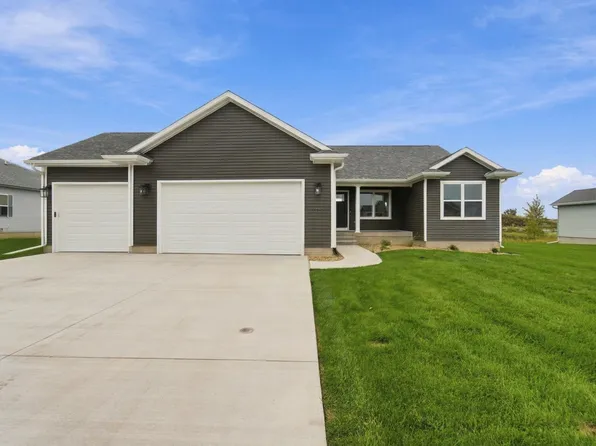 1715 Dalton St, Jesup, IA 50648