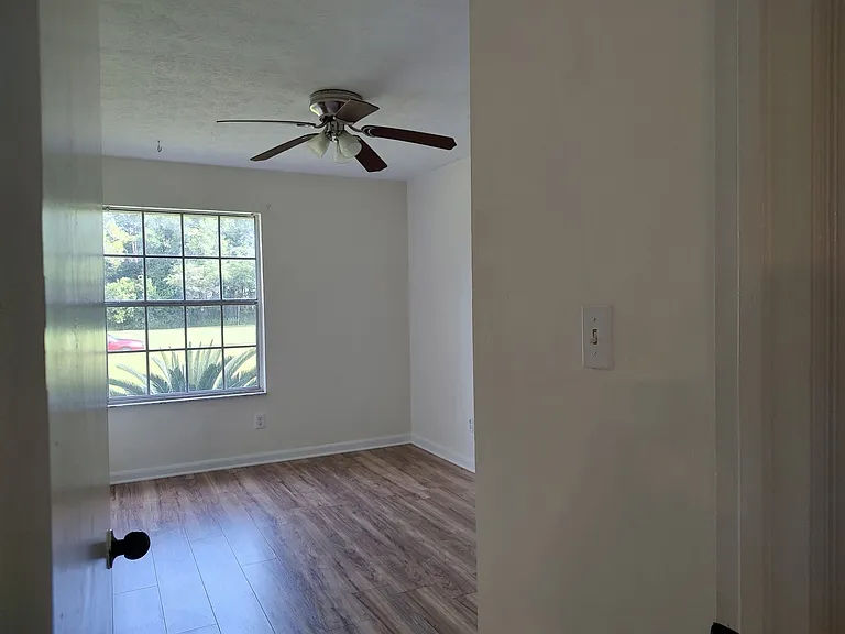 2613 Killarney Way — Photo 24