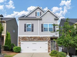 450 Village Vw, Woodstock, GA 30188