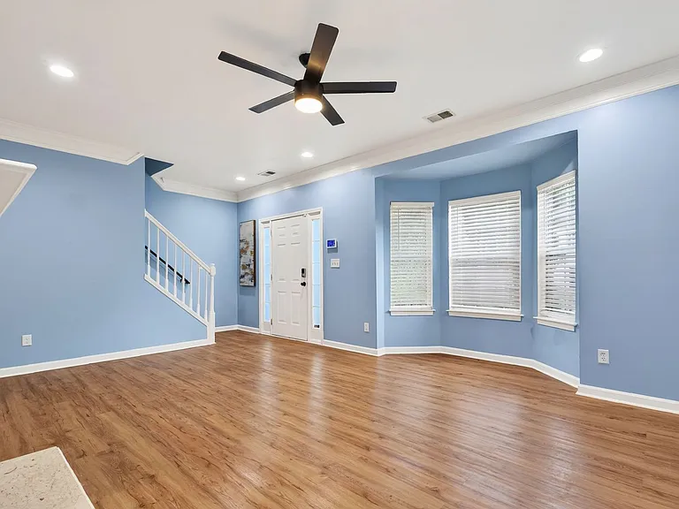 5495 Hampton Ct — Photo 13