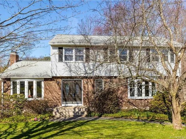 59 Pezzente Lane, East Hartford, CT 06108