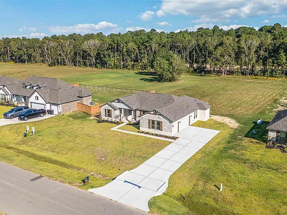 4th image of 460 Barton Place Dr