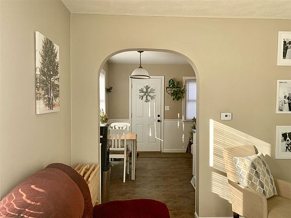 5th image of 2524 16th Ave