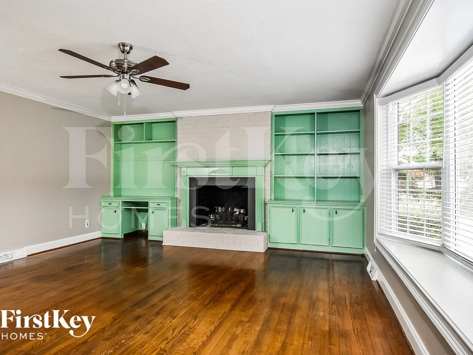 4 bed, 3.5 bath, 2433 sqft, $2,365 — Photo 3