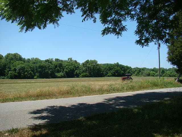 2nd image of 6943 Big Sugar Creek Rd