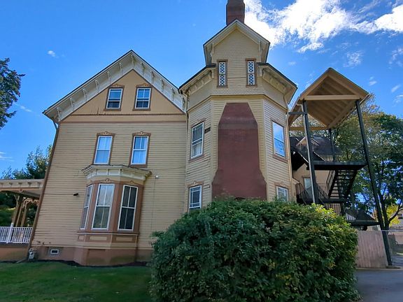 5th image of 900 Main St