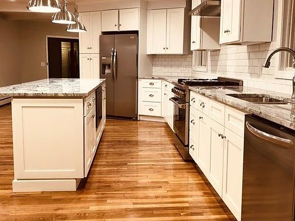 3rd image of 88 Brookside Dr
