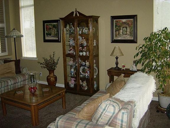 5th image of 20 Baird Ct