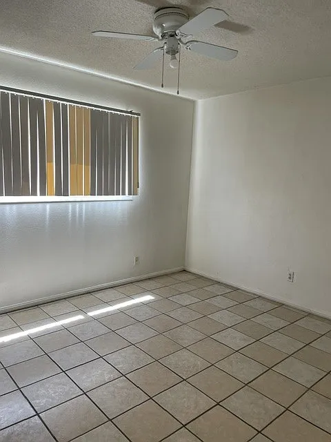 3 bed, 1.5 bath, 945 sqft, $2,500 — Photo 2