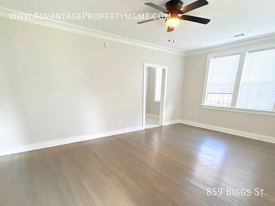 Updated Home in Memphis 859 Biggs Rd. — Photo 4