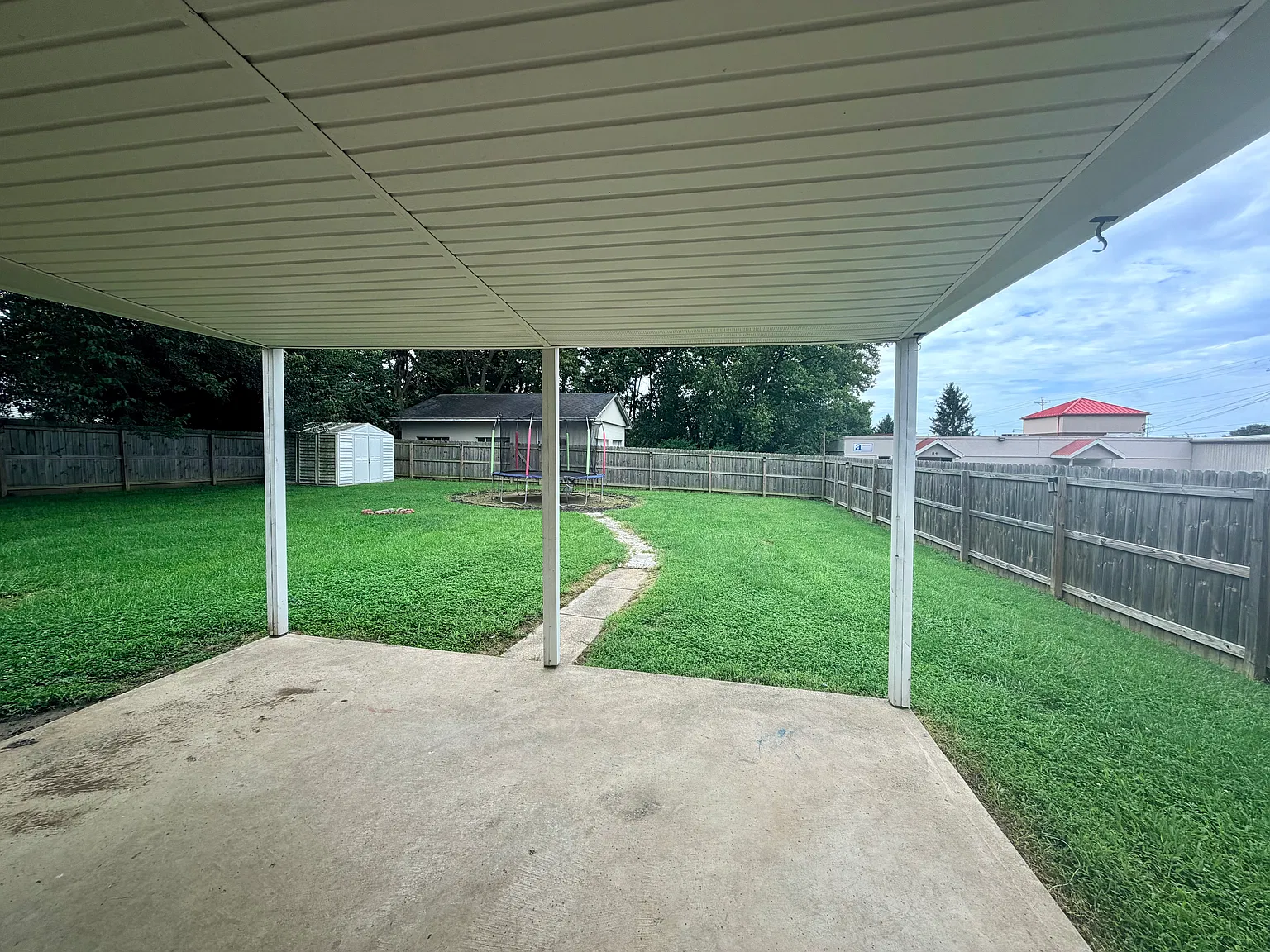 3 bed, 1495 sqft, $2,000 — Photo 4