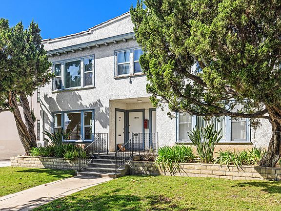 4th image of 1819 Fremont Ave