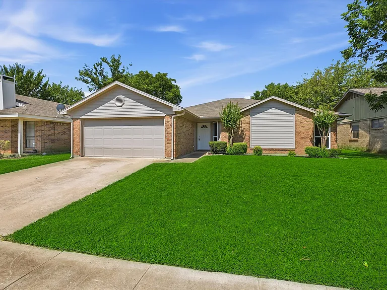 7913 Pebblebrook Dr — Photo 22