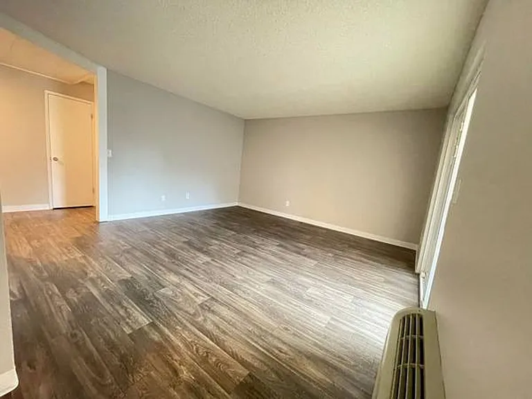 12550 SE Powell Blvd — Photo 22