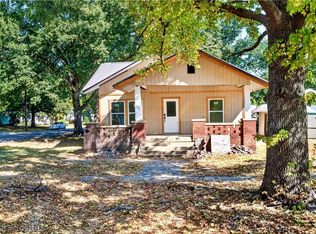401 W Creek Ave, Sallisaw, OK 74955
