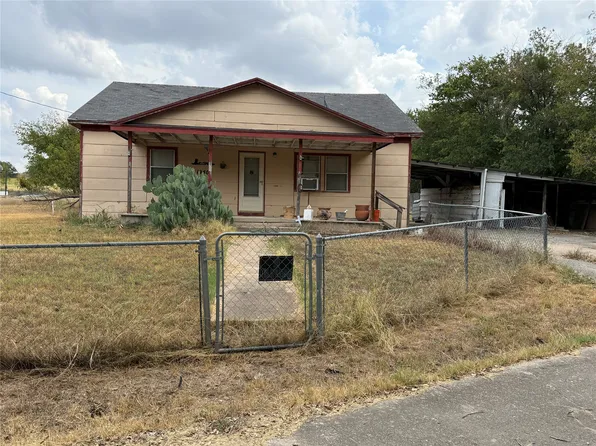 1940 S Pearl St, Comanche, TX 76442