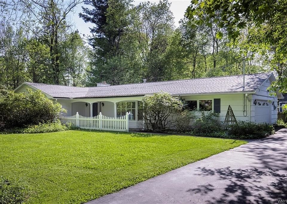 1st image of 205 Treehaven Dr