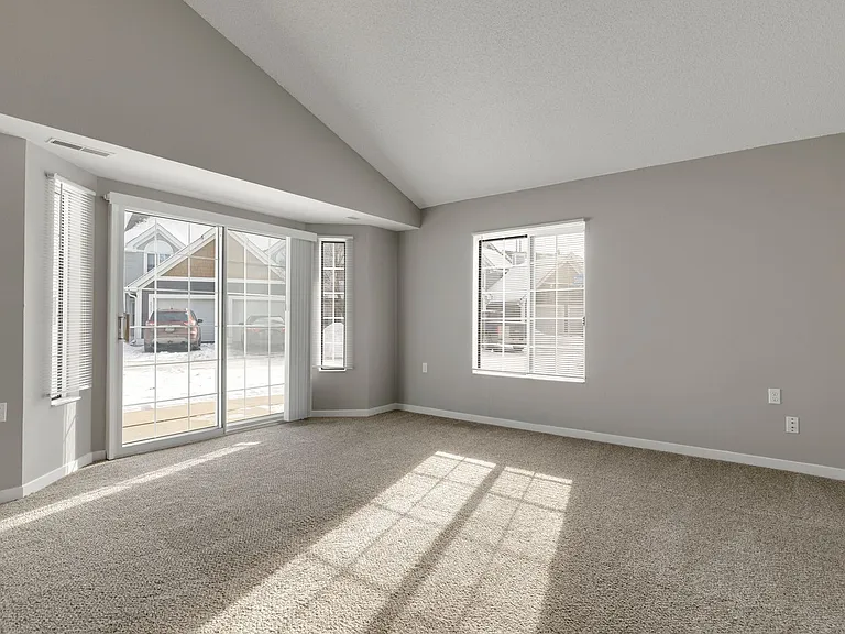 Woodlane Place Townhomes — Photo 13