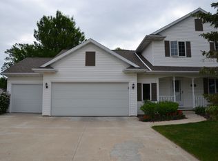 253 Patricia Ln, Wrightstown, WI 54180