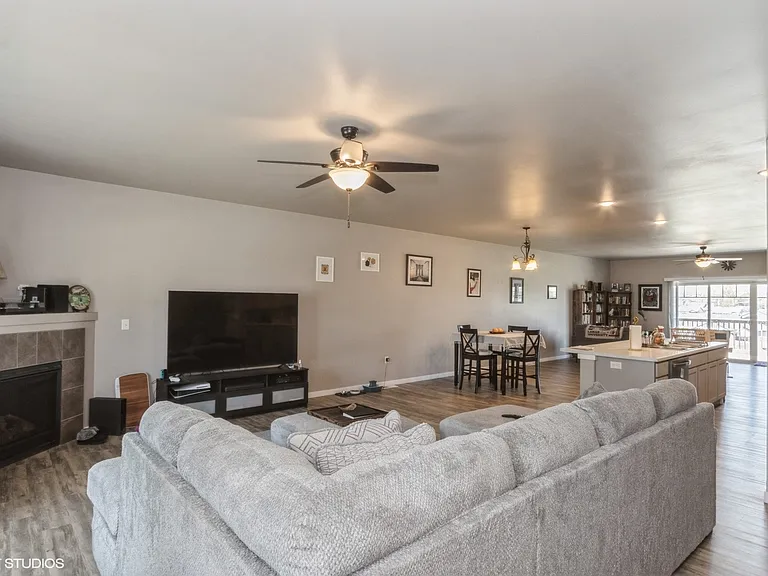 Rollins Pass Condominiums — Photo 29