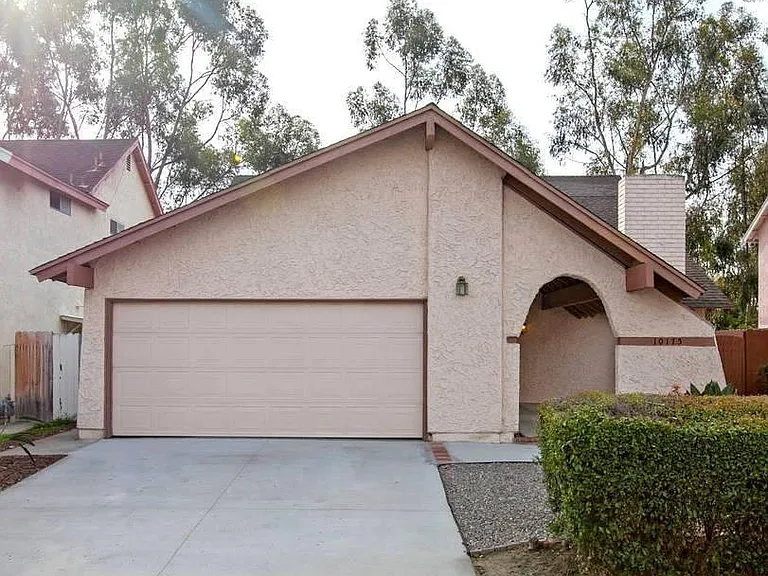 10175 Zapata Ave — Photo 1