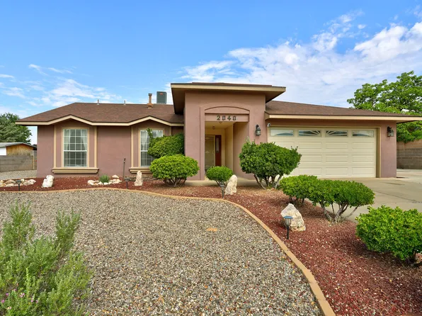 2040 Clearwater Loop NE, Rio Rancho, NM 87144