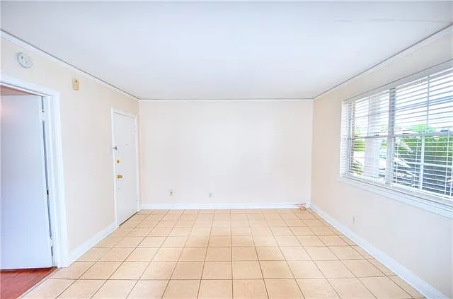 318 Ridgelake Dr #2 — Photo 3