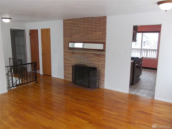 4th image of 2506 Blooms Ct SW