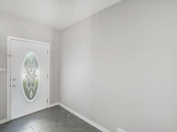 4th image of 610 87th St SW