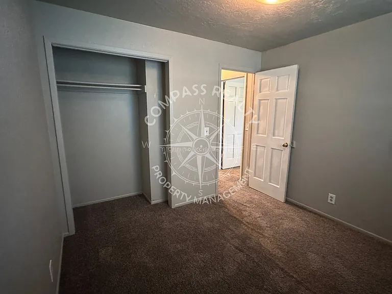 5 N Pinehurst Ave — Photo 7