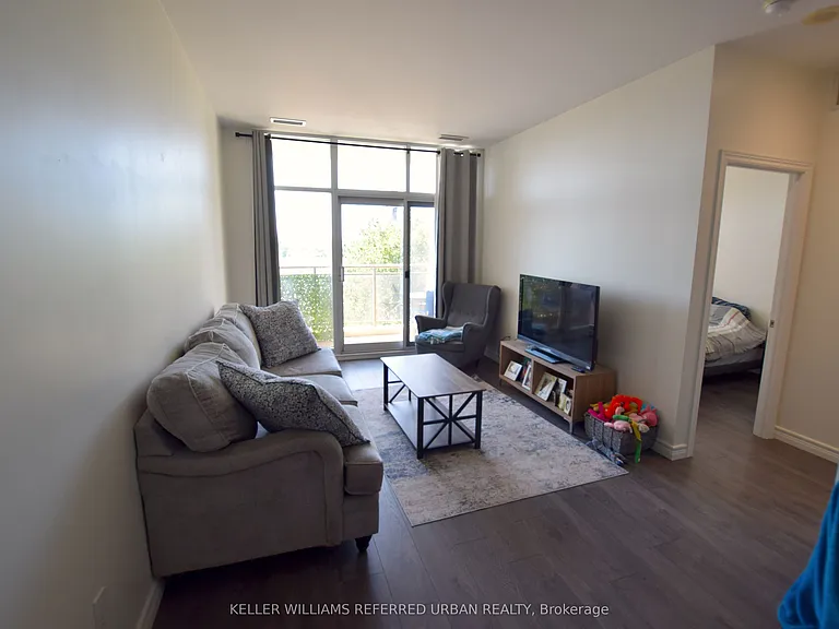 1 Leaside Park Dr #408 — Photo 9